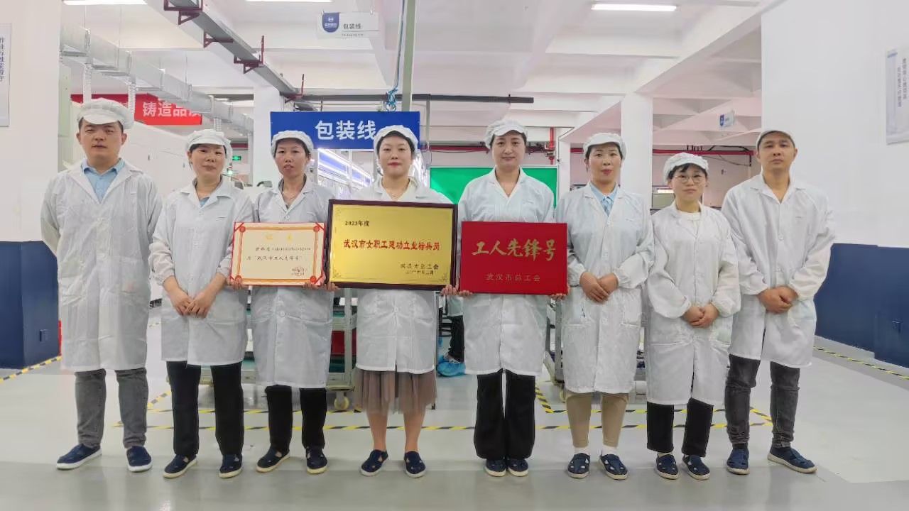 1714456990127963.jpg retouch_2024042913403838.jpg