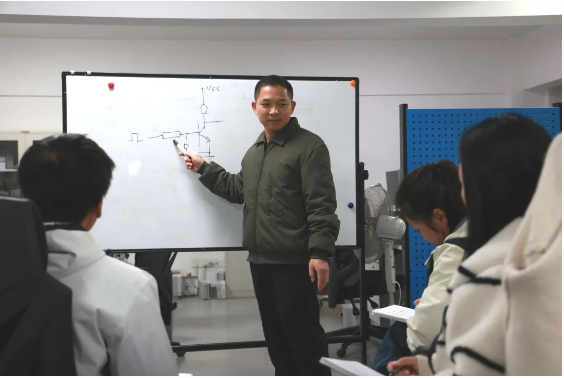 1736302252190148.png 企業(yè)微信截圖_17363021619190.png